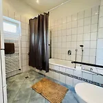 Renovierte Remise Mit 3 Schlafzlmmern Holiday home Langen (Hessen)