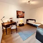 Renovierte Remise Mit 3 Schlafzlmmern * Langen (Hessen)