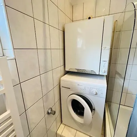 Renovierte Remise Mit 3 Schlafzlmmern *