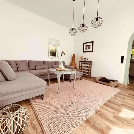 Vakantiehuis Renovierte Remise Mit 3 Schlafzlmmern Langen (Hessen)