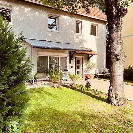 Renovierte Remise Mit 3 Schlafzlmmern *